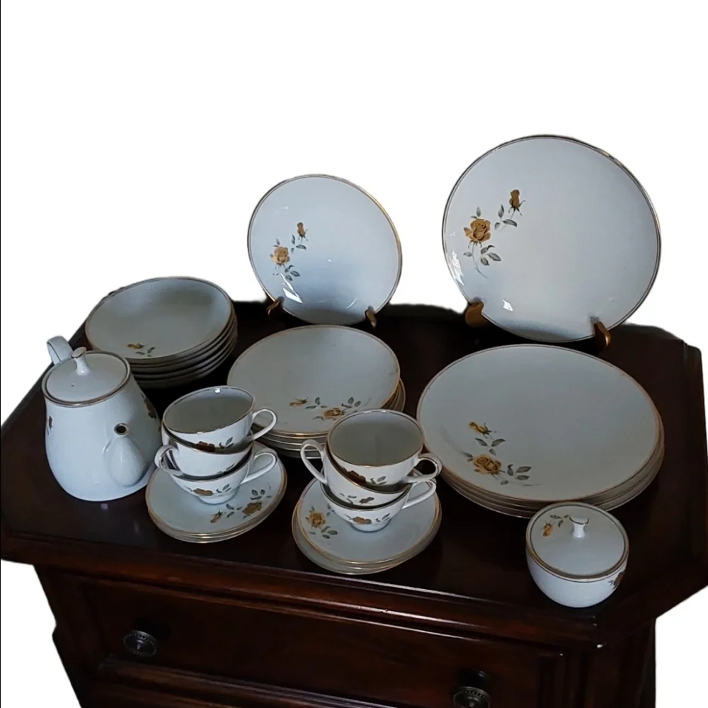 Noritake 6608 Primadonna‎ 25 Piece Dinnerware Place Setting + Service